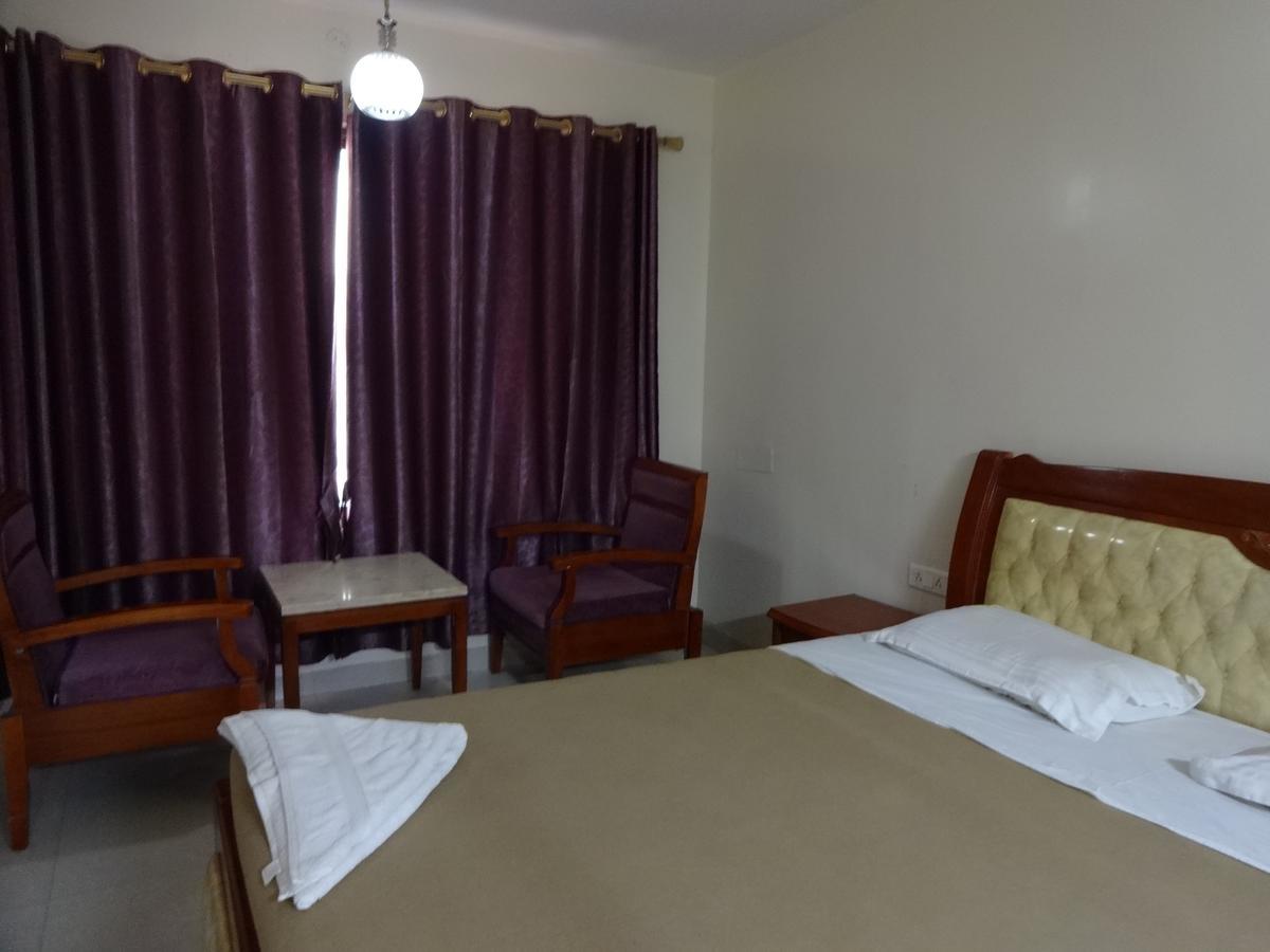 Hotel Shrivalli Residency Chennai Exterior photo